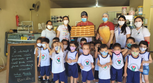 Mês do Trabalhador: educação infantil visita comércio local da Serra do Machado