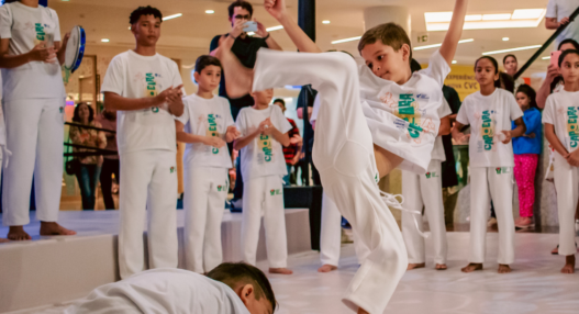 Fundação promove I Batizado e Troca de Graduação das turmas de capoeira